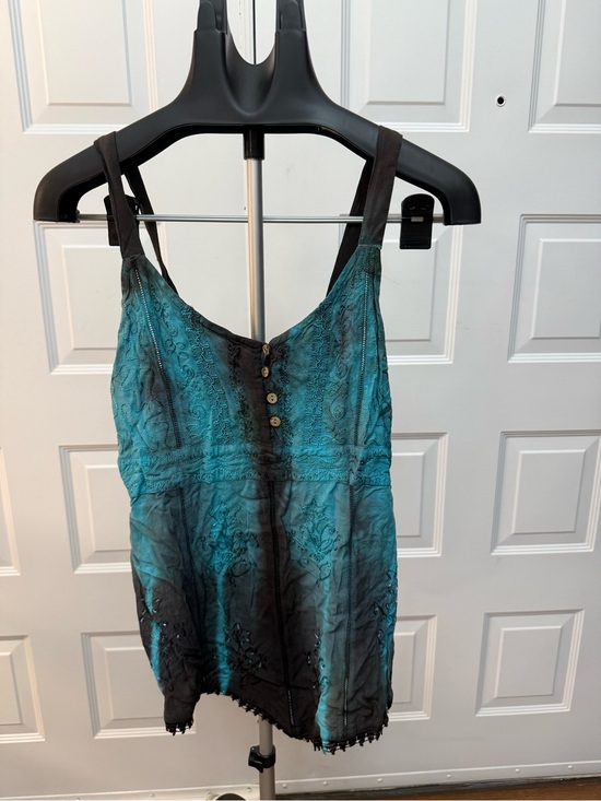 L.S.I. Tops - Embroidered Teal & Black Sleeveless Cami with Button Front